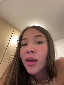 bellaroch online show from May 28, 2026, 3:37 am