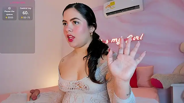 Snapshot of Isabella_Rios_ chatting on July 12, 2026, 11:34 am Isabella Rios online show from July 12, 2026, 11:34 am