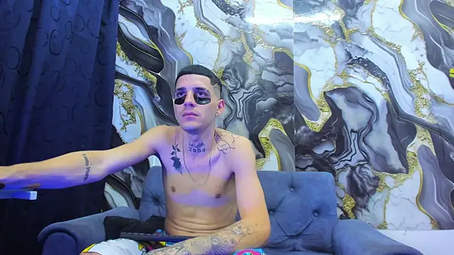 Snapshot of boy_max_latin chatting on July 9, 2026, 3:32 am boy max latin online show from July 9, 2026, 3:32 am