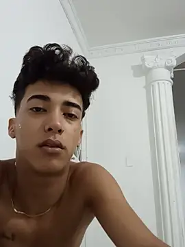 Snapshot of boy_max_latin chatting on July 10, 2026, 5:45 am boy max latin online show from July 10, 2026, 5:45 am