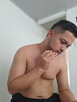 ORTIZ96hot online show from July 14, 2026, 8:03 pm
