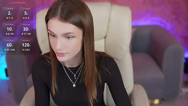 SophiaDream  online show from May 30, 2026, 1:08 pm
