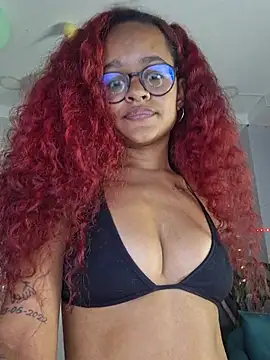 Zoee-Ross online show from May 29, 2026, 8:07 pm