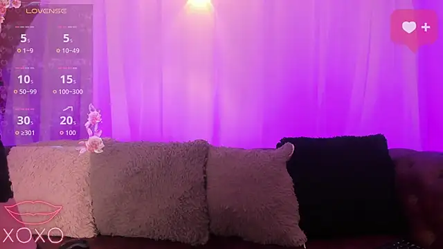 AlexaaPetite22 online show from May 26, 2026, 12:12 pm