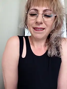 Kitty-MEOWW online show from May 26, 2026, 8:54 am