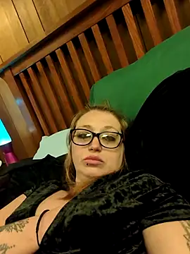 alecstacy online show from May 24, 2026, 1:32 am