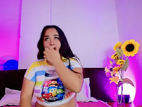 Emiily Grantt online show from May 29, 2026, 3:48 am