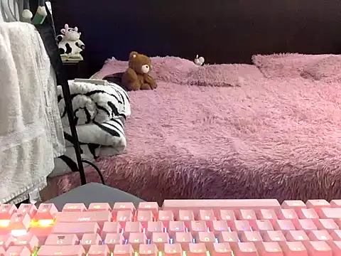 mommy-flabia online show from May 24, 2026, 2:05 am
