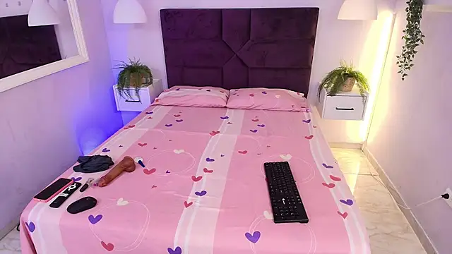 Sofiawonderr online show from May 23, 2026, 8:02 pm