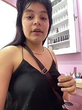Samantha Torrez1 online show from May 27, 2026, 3:42 pm