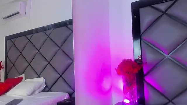 IsabellaVillalobos online show from June 2, 2026, 1:35 pm