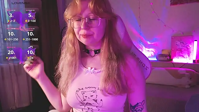Snapshot of henby_streamss chatting on June 8, 2026, 7:25 pm henby streamss online show from June 8, 2026, 7:25 pm