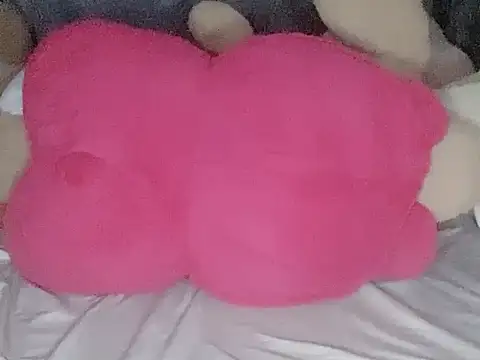Uri sexy online show from July 25, 2026, 9:40 am