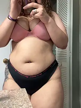 Nattiddlg online show from May 24, 2026, 3:44 am