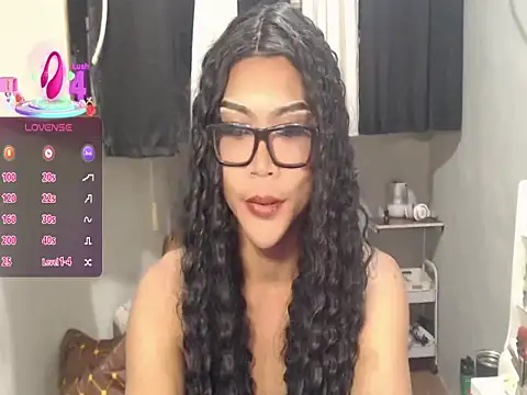 BeatrixGray02 online show from May 26, 2026, 4:25 pm