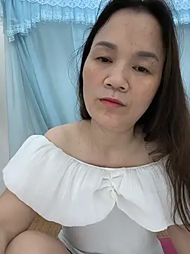 Snapshot of Lye_lovely chatting on July 8, 2026, 9:14 am Lye lovely online show from July 8, 2026, 9:14 am
