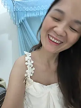 Snapshot of Lye_lovely chatting on July 8, 2026, 9:52 pm Lye lovely online show from July 8, 2026, 9:52 pm