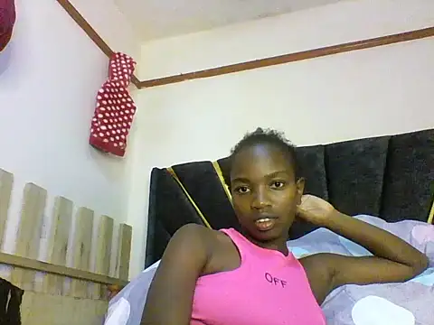 aliana082169 online show from June 1, 2026, 7:04 pm