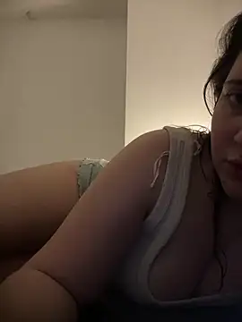 Shanleigh online show from May 25, 2026, 9:43 pm