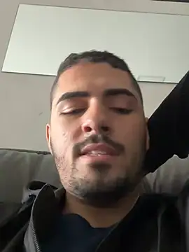Gugostoso04 online show from May 25, 2026, 1:17 pm