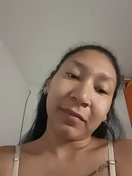 skaarletth online show from May 24, 2026, 1:43 am