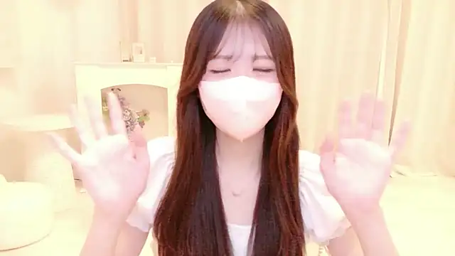 Snapshot of Yuinyaaa chatting on June 22, 2026, 7:16 am Yuinyaaa online show from June 22, 2026, 7:16 am