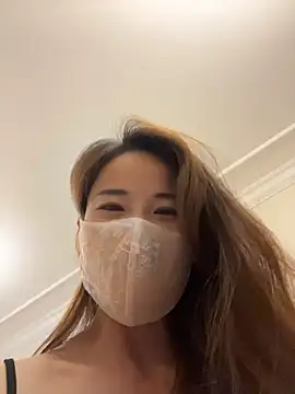 kiss loo online show from June 12, 2026, 12:15 pm