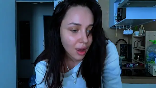 EsterCarterr online show from May 26, 2026, 1:07 pm