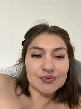 babyella13 online show from June 28, 2026, 3:51 pm