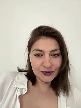 babyella13 online show from June 29, 2026, 11:54 am