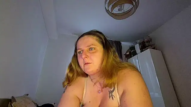 JessicaBake online show from July 7, 2026, 5:10 am