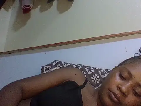 Prettydoll2 online show from May 28, 2026, 8:28 pm