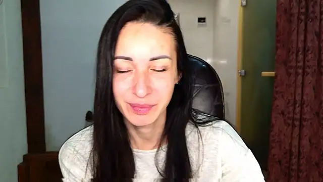 Snapshot of BouncySweety chatting on November 22, 2025, 7:35 pm BouncySweety online show from November 22, 2025, 7:35 pm