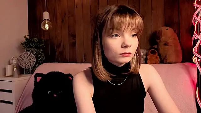 Snapshot of IvoryPesante chatting on July 15, 2026, 8:14 pm IvoryPesante online show from July 15, 2026, 8:14 pm