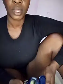curvyperry online show from June 13, 2026, 10:57 am