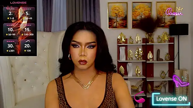 Snapshot of FuckingDollz chatting on July 6, 2026, 1:52 pm FuckingDollz online show from July 6, 2026, 1:52 pm