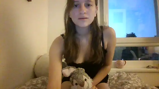 SoftieSophie online show from May 26, 2026, 3:02 am