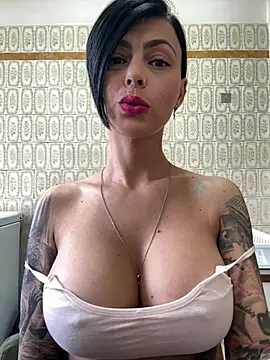 1HelenRose online show from June 7, 2026, 12:09 pm