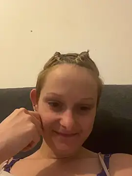 Quenn667 online show from July 15, 2026, 10:15 pm