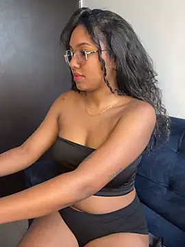IamBlackmoon online show from July 3, 2026, 8:04 pm
