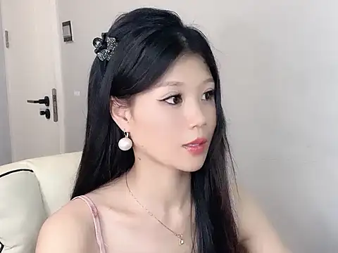Xiaoxun712 online show from May 28, 2026, 11:40 am