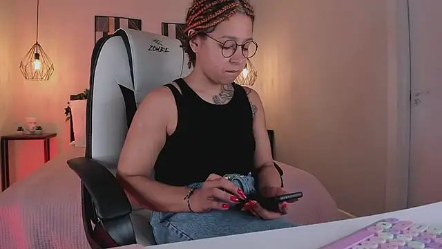 Calipso Savage online show from June 9, 2026, 8:48 am