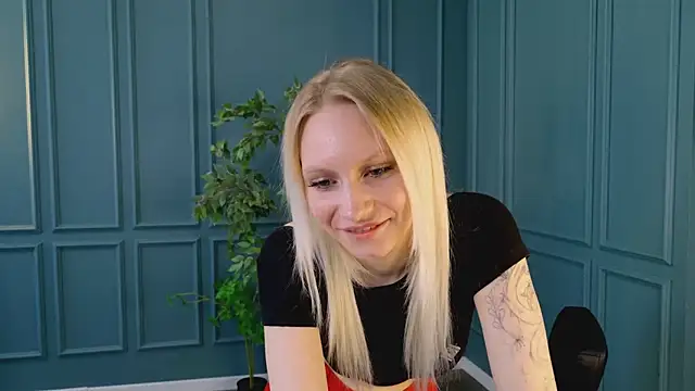 haleybooo online show from May 27, 2026, 5:15 am