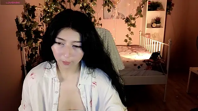 Snapshot of Vanessa_LimX chatting on June 18, 2026, 12:31 pm Vanessa LimX online show from June 18, 2026, 12:31 pm