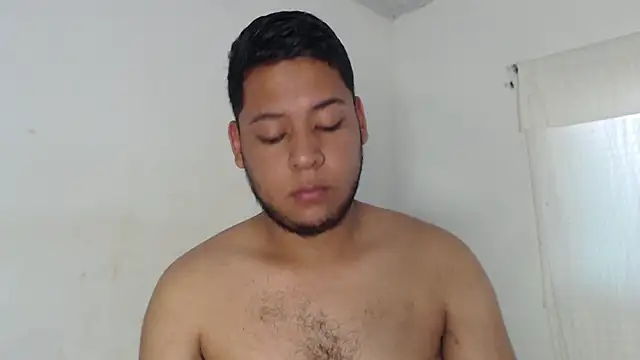Snapshot of nicolas_cr1 chatting on May 27, 2026, 7:44 pm nicolas cr1 online show from May 27, 2026, 7:44 pm