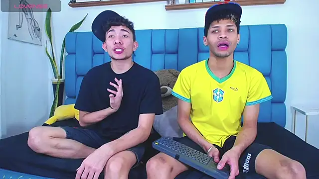 STRANGER BOYS online show from July 2, 2026, 11:22 pm