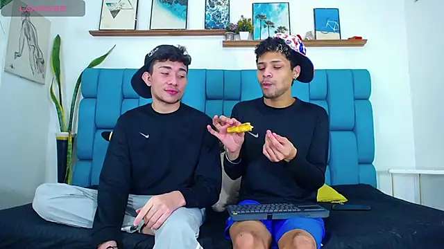 STRANGER BOYS online show from July 4, 2026, 11:22 pm