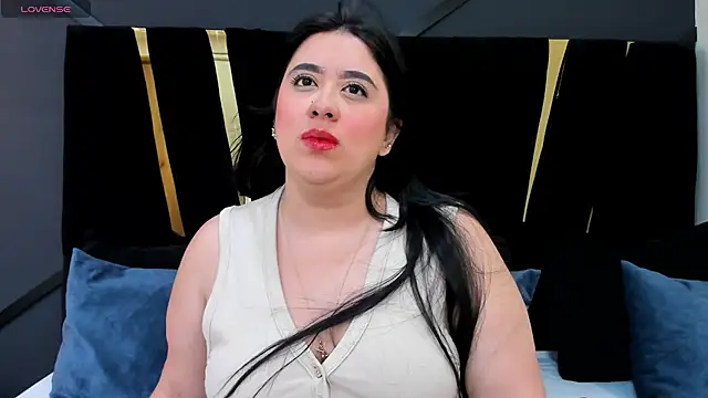 maite graay online show from June 11, 2026, 12:03 pm