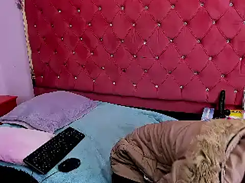 Bunny Foxx  online show from May 27, 2026, 2:52 am