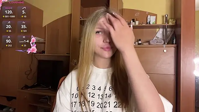 Snapshot of xXMelanieseXx chatting on June 19, 2026, 4:33 pm xXMelanieseXx online show from June 19, 2026, 4:33 pm